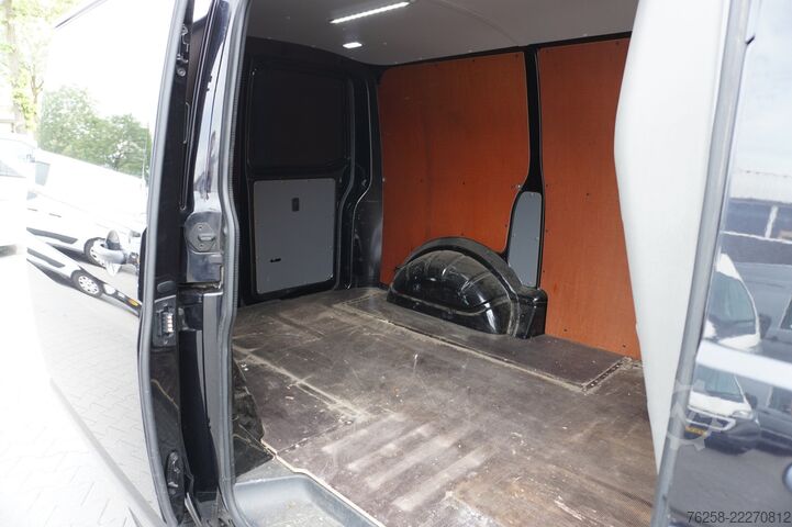 Kassevogn Volkswagen Transporter 2.0 TDI 150PK Automaat EURO 6 - Air...