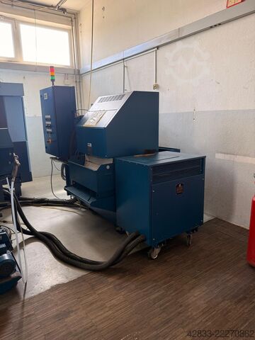 Centro de maquinação vertical Matsuura MAM72-25V