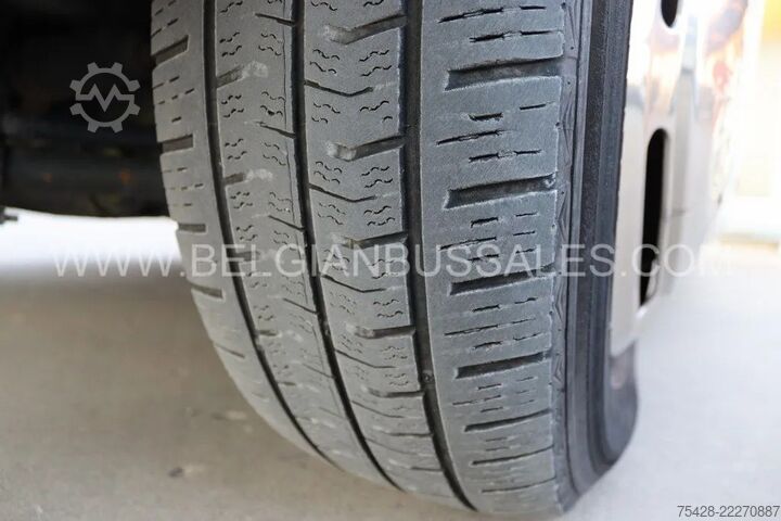 микробус Iveco Erener / Wing / Daily / 9.0m / Airco / USB
