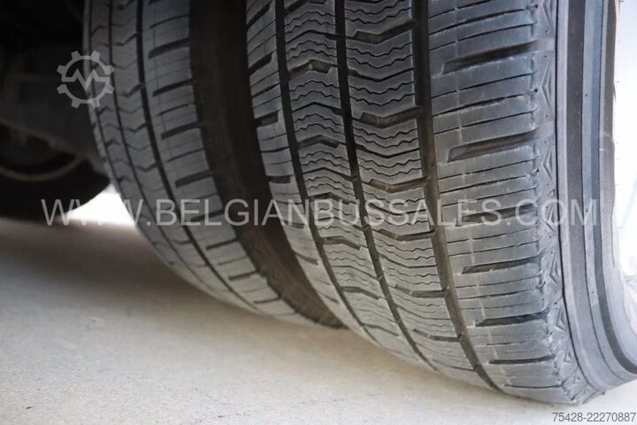 микробус Iveco Erener / Wing / Daily / 9.0m / Airco / USB