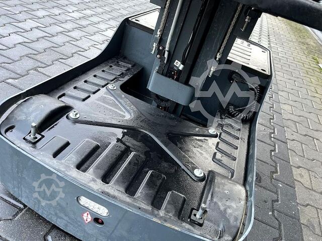 Komisioner narudžbi srednjeg dizanja EP JXO-30