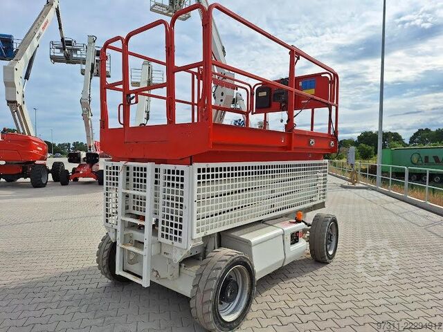  JLG M3369