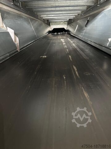 Transportni trak VHV Anlagenbau Deckbandförderer