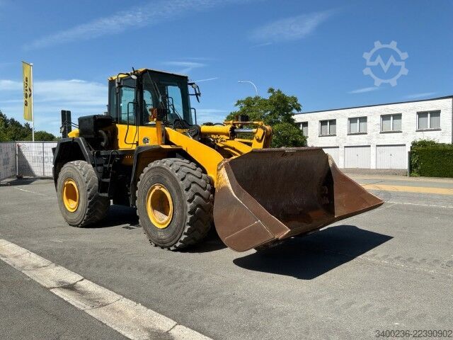  Komatsu WA380-6