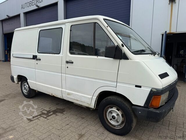 Panel kombi Renault Trafic **PETROL-ESSENCE-BENZINE**