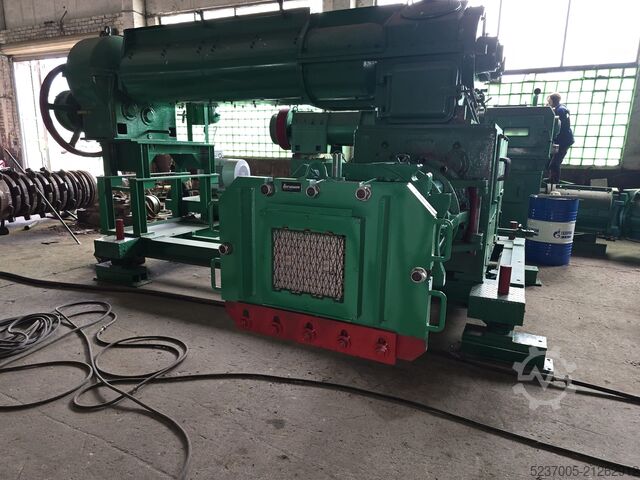 Машина для формування цегли та черепиці Extruders Haendle, Rieter