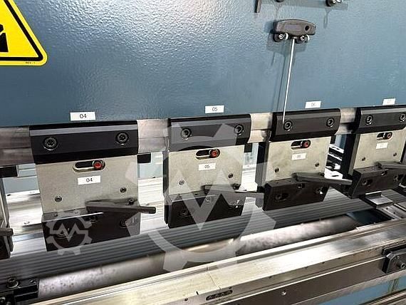 Press brake DURMA AD-R 30175