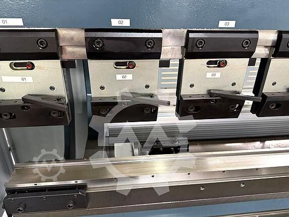 Press brake DURMA AD-R 30175