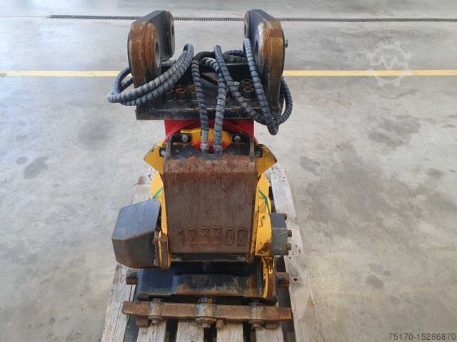 Sonstige Rädlinger Schwenkrotator CAT M318 / CW 40 / 2016