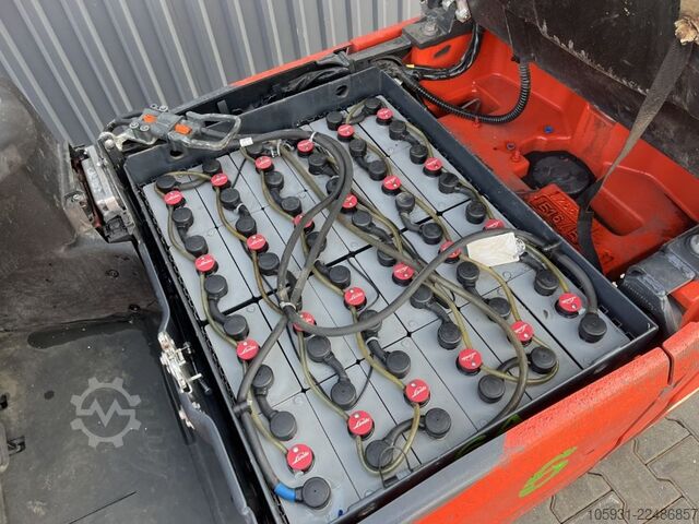 Carretilla eléctrica de 3 ruedas Linde E16-02