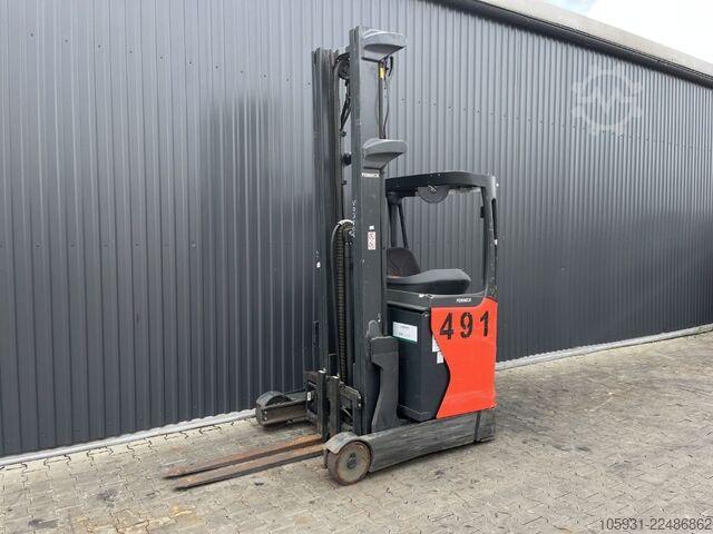 Carretilla retráctil Linde R12B-01