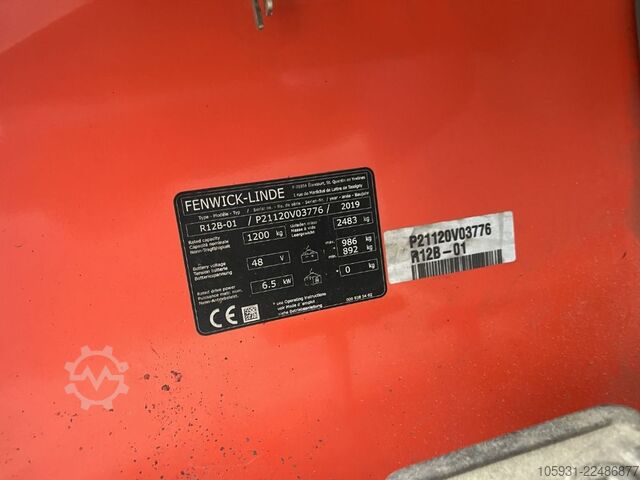 Carretilla retráctil Linde R12B-01