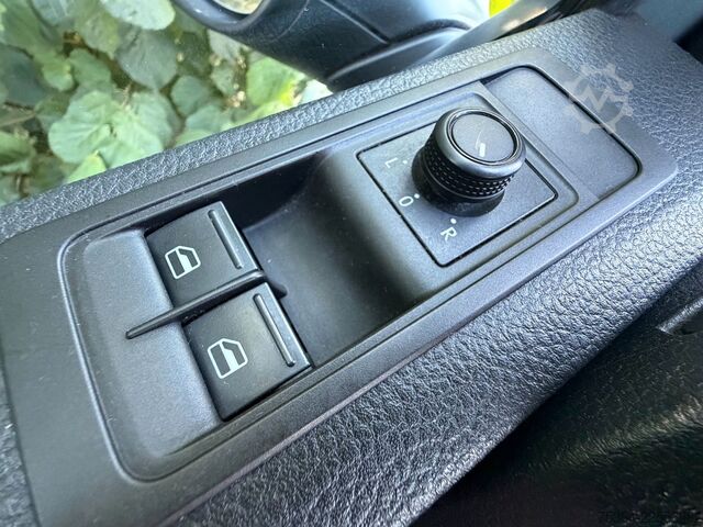 Kleinbus VW T6 Kombi 2.0 Tdi L1H1 Klima 9 Sitze Schiebetür