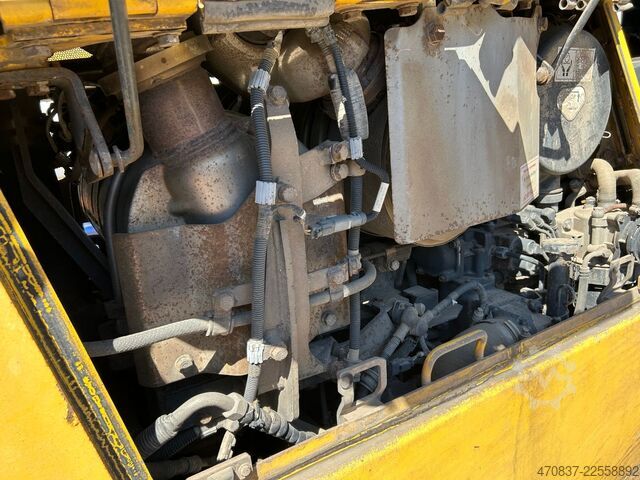 রোড রোলার KOMATSU D 65 PX - 18 **Ketten und Laufwerk NEU**