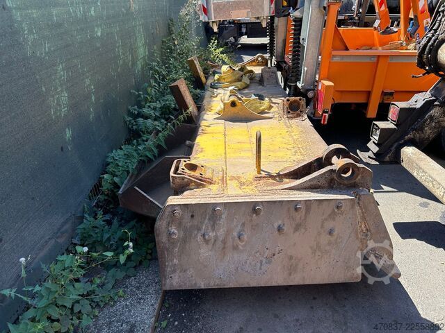Úthenger KOMATSU D 65 PX - 18 **Ketten und Laufwerk NEU**
