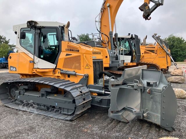 Straßenwalze LIEBHERR PR716