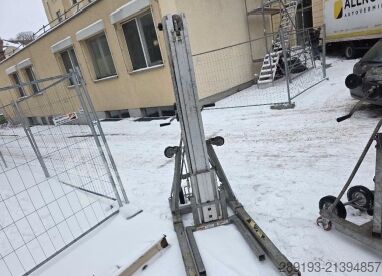 Materiallyft Sumner Model 2124