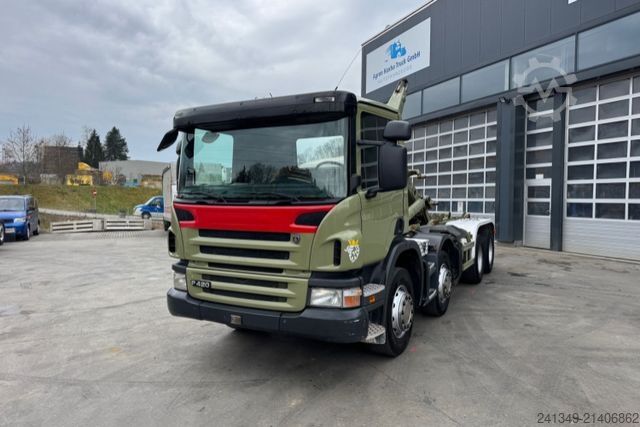 Camião porta-contentores de gancho SCANIA P420 8x4 Meiller
