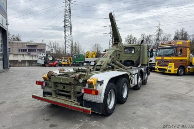 Camião porta-contentores de gancho SCANIA P420 8x4 Meiller