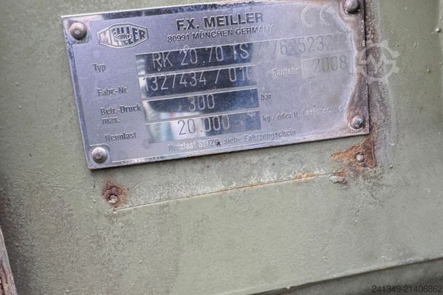 Camião porta-contentores de gancho SCANIA P420 8x4 Meiller