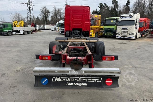 Chassi de caminhão VOLVO FH-460 6x2