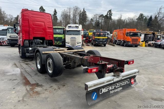 Chassi de caminhão VOLVO FH-460 6x2