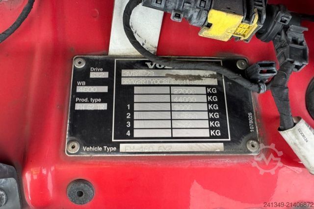 Chassi de caminhão VOLVO FH-460 6x2