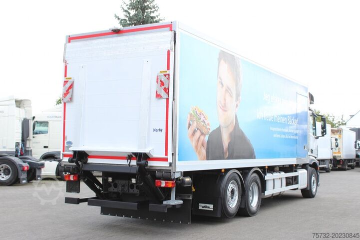 Camión frigorífico Mercedes-Benz Actros 2533 E6 Kühlkoffer Lift-Lenkachse LBW