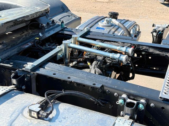 Bīstamo materiālu kravas automašīna MAN TGS 18.480 LL SA ADR,  Voll-Luft, MIETEN?