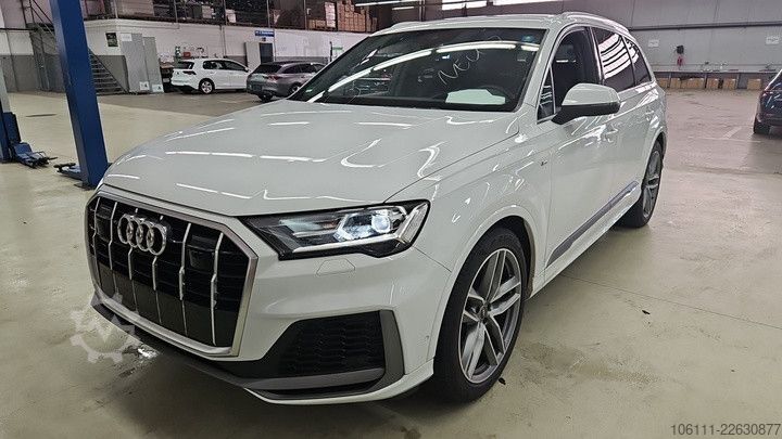 Pickup AUDI Q7 55 TFSI e quattro S line HeadUp/Massage/AHK