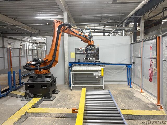 LINEA di FORATURA/FRESATURA per Frontali COMEC + KUKA Frontal 1000 3S CN CA + KR 120 R3200 PA