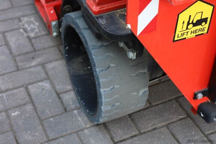 Scissor lift Holland Lift Ecostar HL-7810 Electric, 10m Working Height, 450k