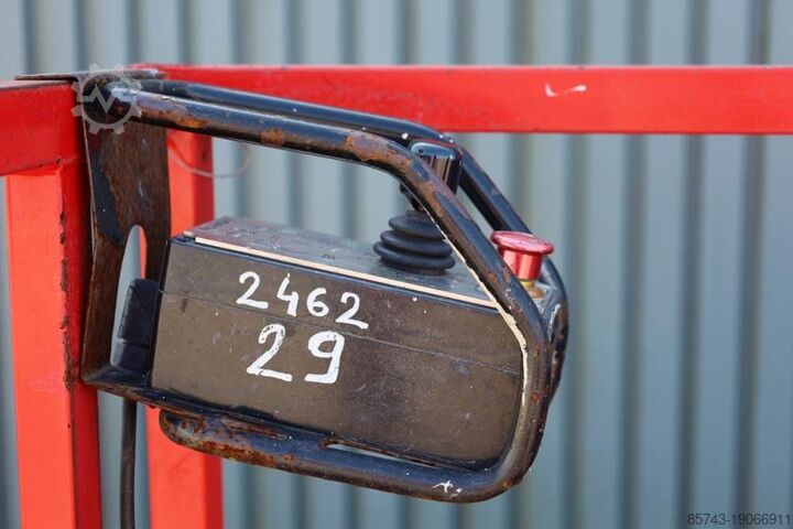 Scissor lift Holland Lift Ecostar HL-11812 Electric, 14m Working Height, 300