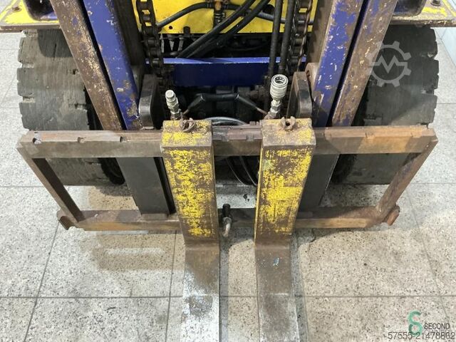 Xe nâng Komatsu FD 30 T 12