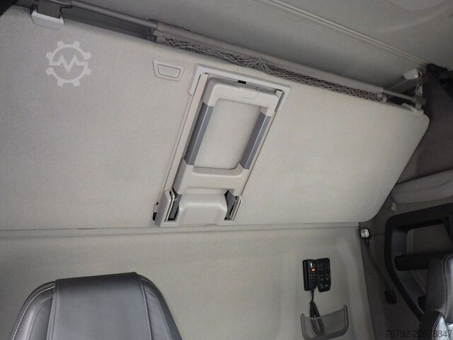 मानक ट्रैक्टर यूनिट SCANIA R 450 A Highline/Ret./Hydr./Safety/Leder/Spoiler