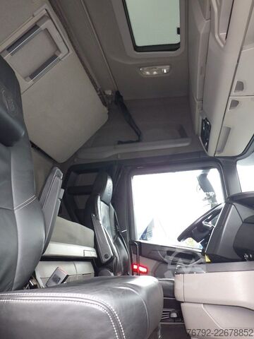 मानक ट्रैक्टर यूनिट SCANIA R 450 A Highline/Ret./Hydr./Safety/Leder/Spoiler