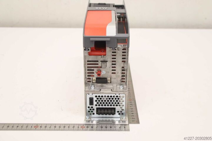 Frekvenciaváltó 0,55 kW SEW Eurodrive MDX91A-0020-5E3-4-XXX