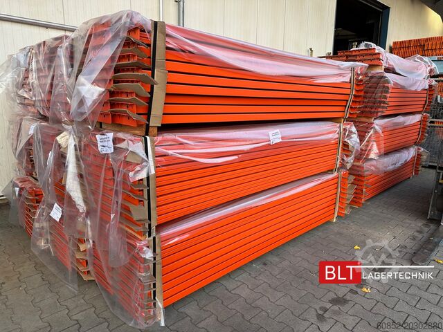 Надміцна полиця ca.14 lfm. Palettenregale H: 250cm Fachlast: 3000 kg , 45 Palettenplätze