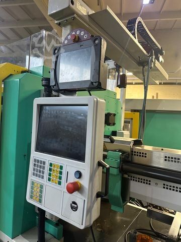 Vstrekovací stroj Arburg 470S 1100-400