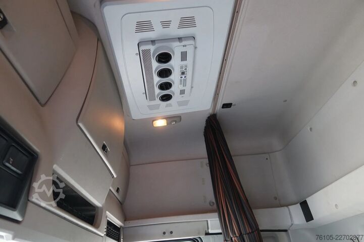 Koffert DAF CF 410 Bak +Dhollandia 2000 kg klep. Black Edition