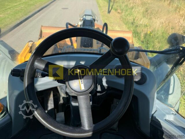 Cargador de ruedas Liebherr L 586 Xpower