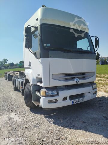 Standardowy ciągnik siodłowy Renault Premium 420