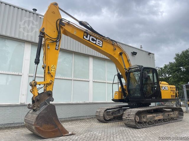 Ekskavator perayap JCB JS 210 LC    2017