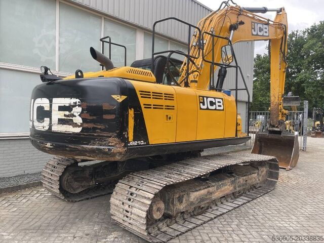 Ekskavator perayap JCB JS 210 LC    2017