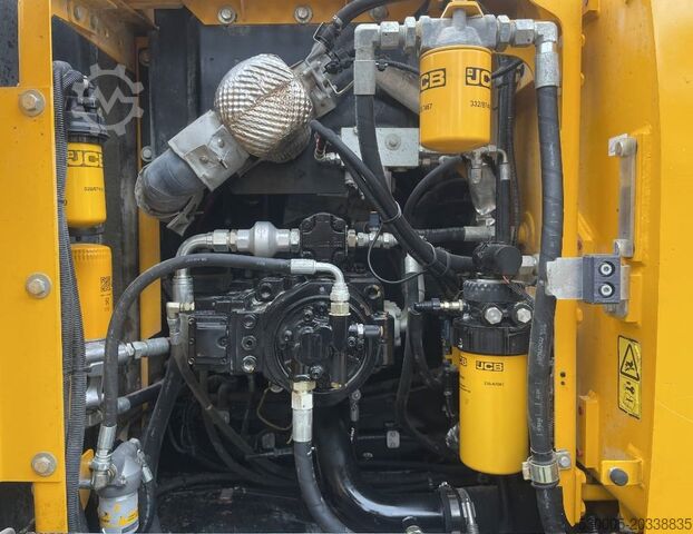 Ekskavator perayap JCB JS 210 LC    2017