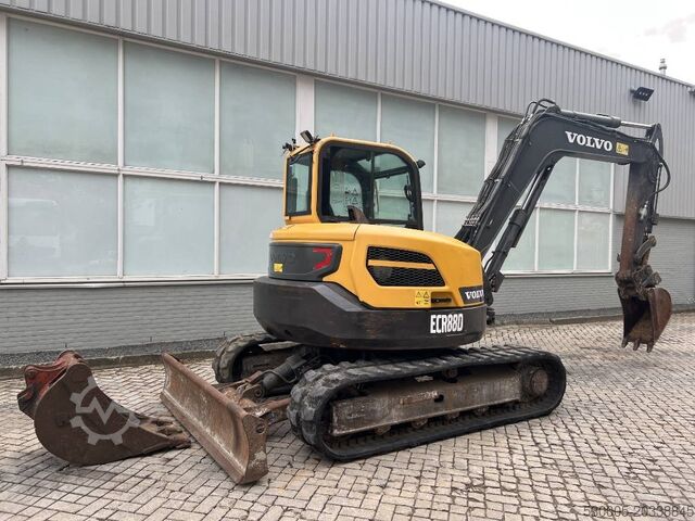 中型挖掘机 Volvo ECR 88 D    2016