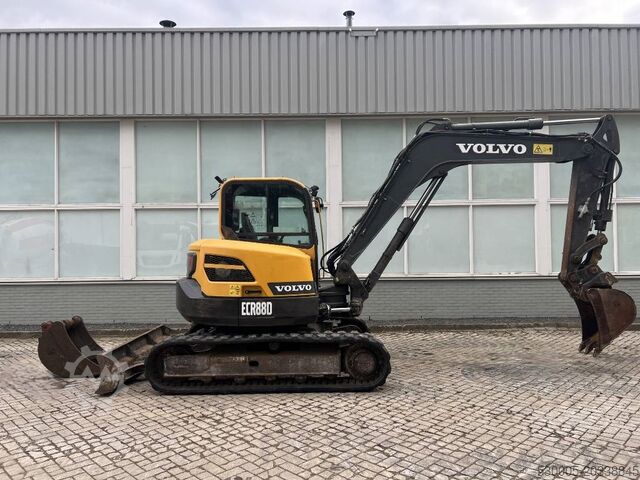 中型挖掘机 Volvo ECR 88 D    2016