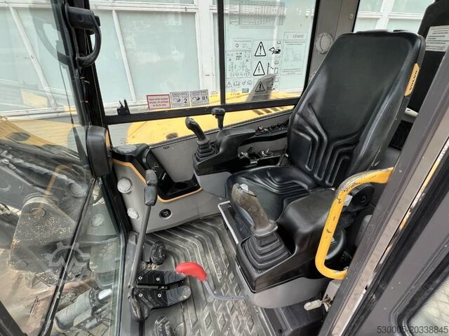 中型挖掘机 Volvo ECR 88 D    2016