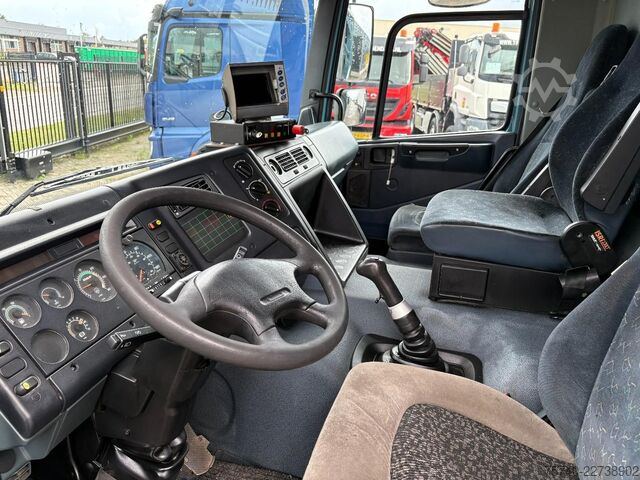ごみ収集車 DAF CF 75.250 + manual + 6x2 + 6cub system + euro 2