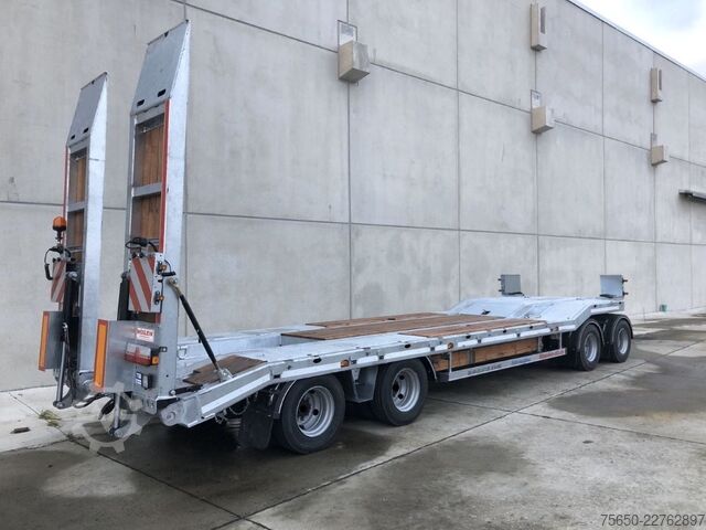 Remolque de plataforma baja Möslein T 4 VB H1  neuer 4 Achs Tieflader hydraulischen Rampen